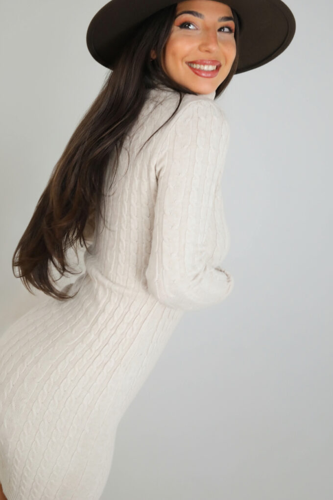 Vestido Ochos Cuello Vuelto