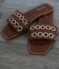 Sandalias Tachuelas