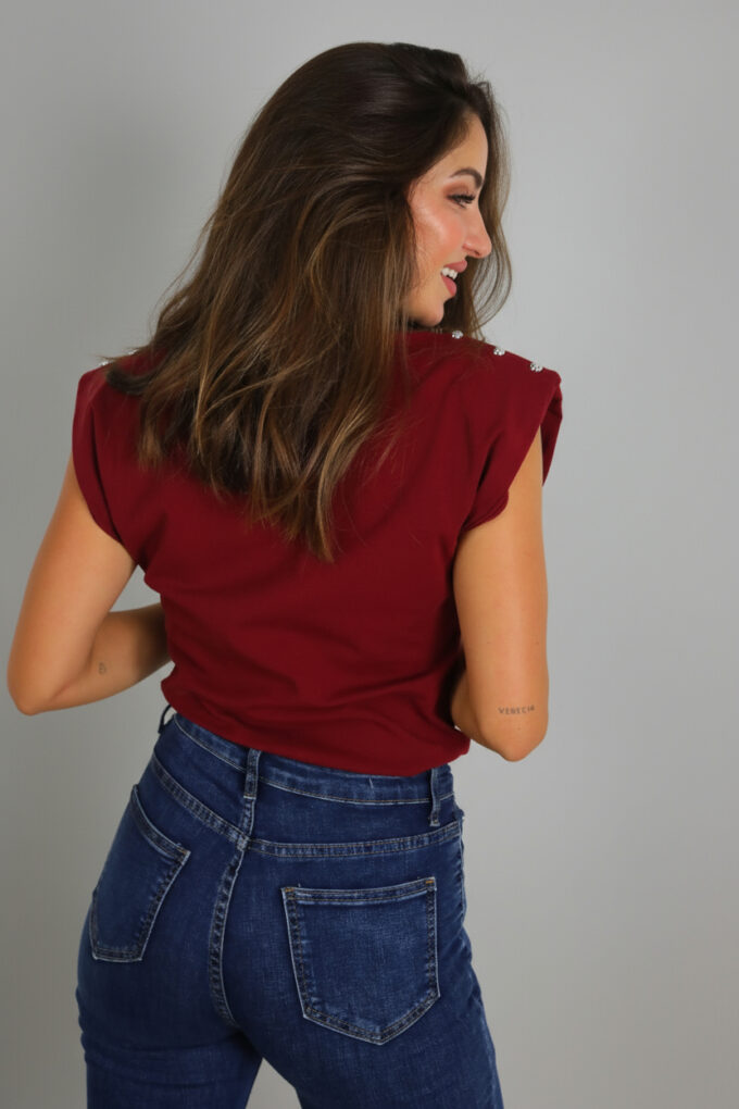 Camiseta Hombreras Tachuelas