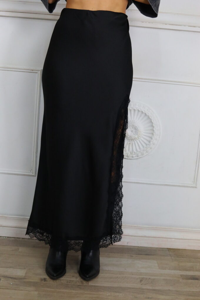 Falda Satén Encaje