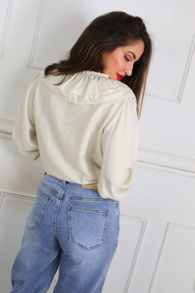 Blusa Escote Volantes