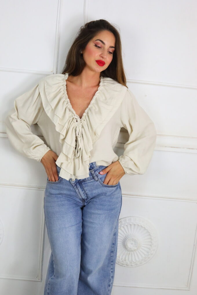 Blusa Escote Volantes
