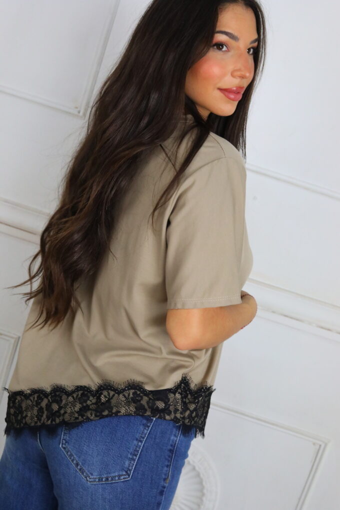 Camiseta Asimétrica Encaje