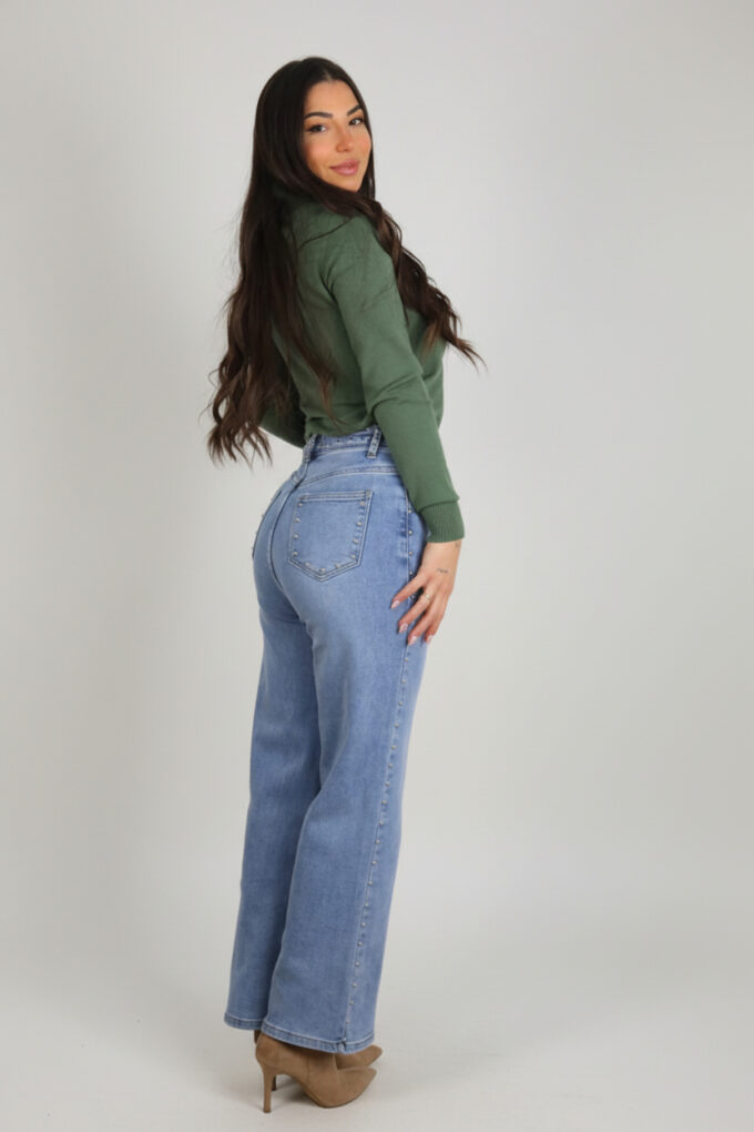 Vaquero Straight Leg Tachuelas