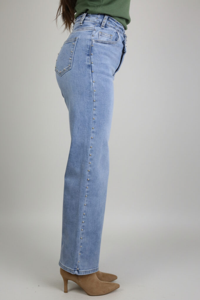 Vaquero Straight Leg Tachuelas