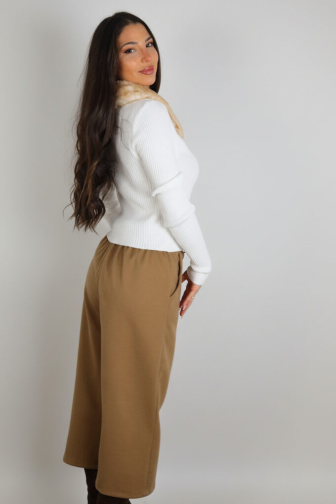 Rebeca Pelos Cremallera