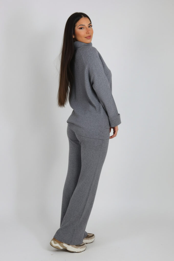 Conjunto Punto Cuello Vuelto