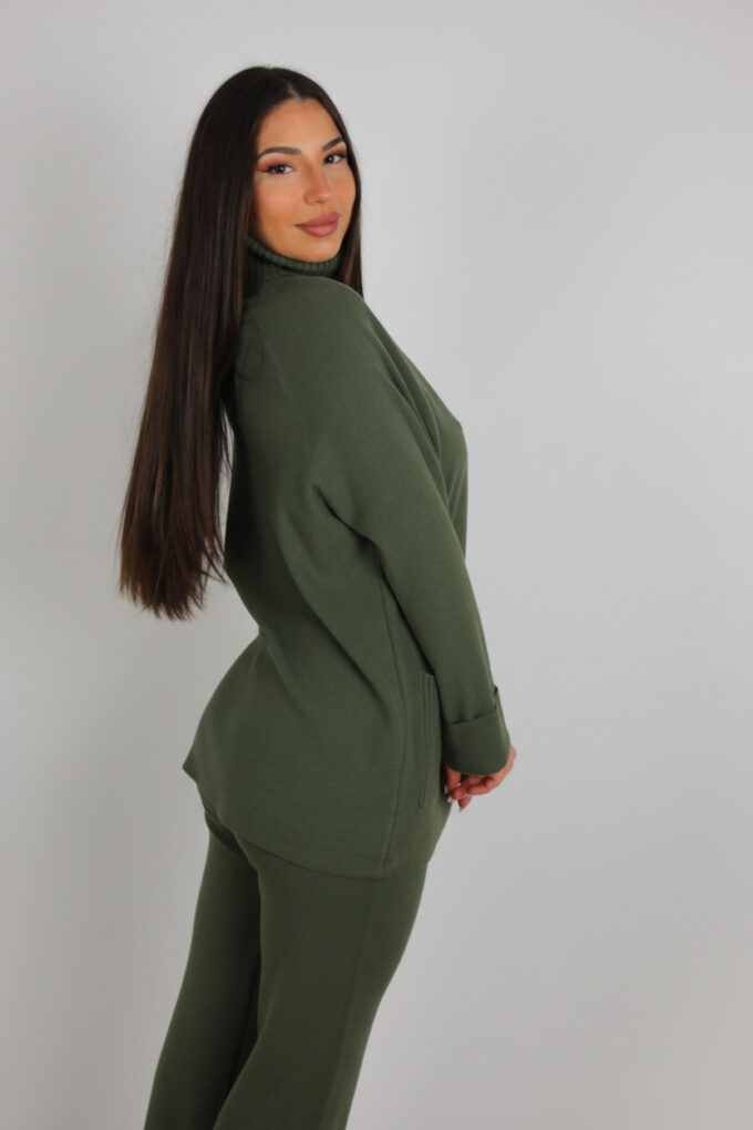 Conjunto Punto Cuello Vuelto