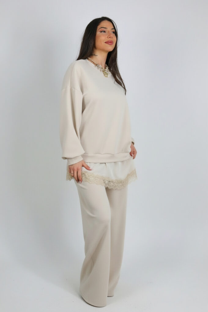 Conjunto Sport Con Encaje