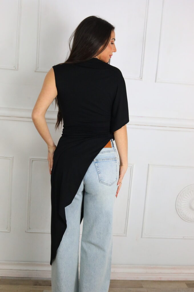 Camiseta Larga Asimétrica