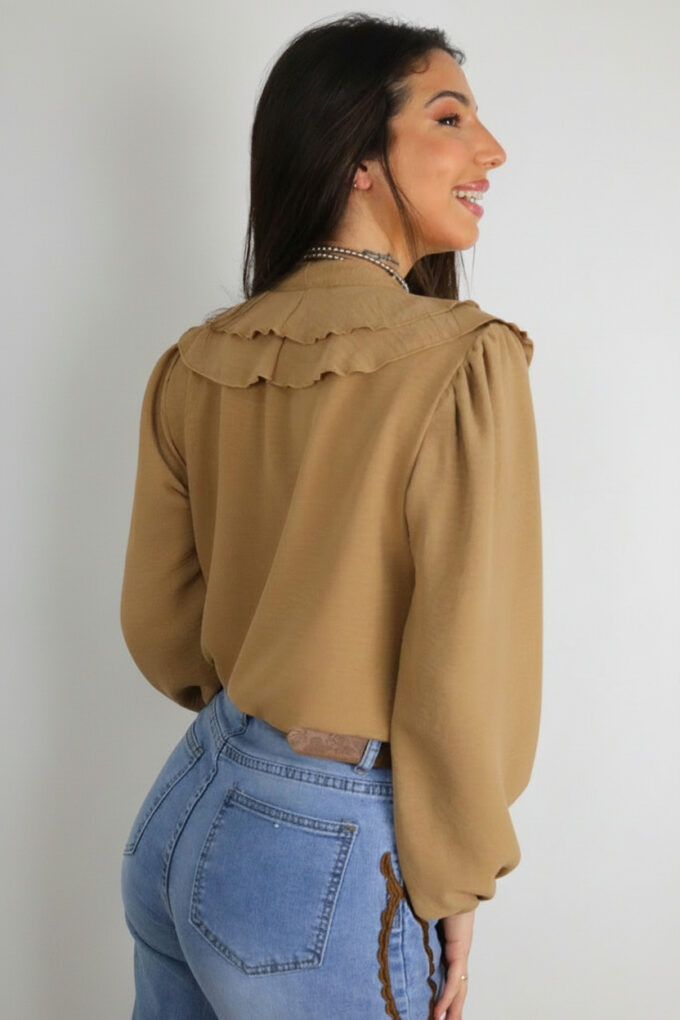 Blusa Botones Volantes