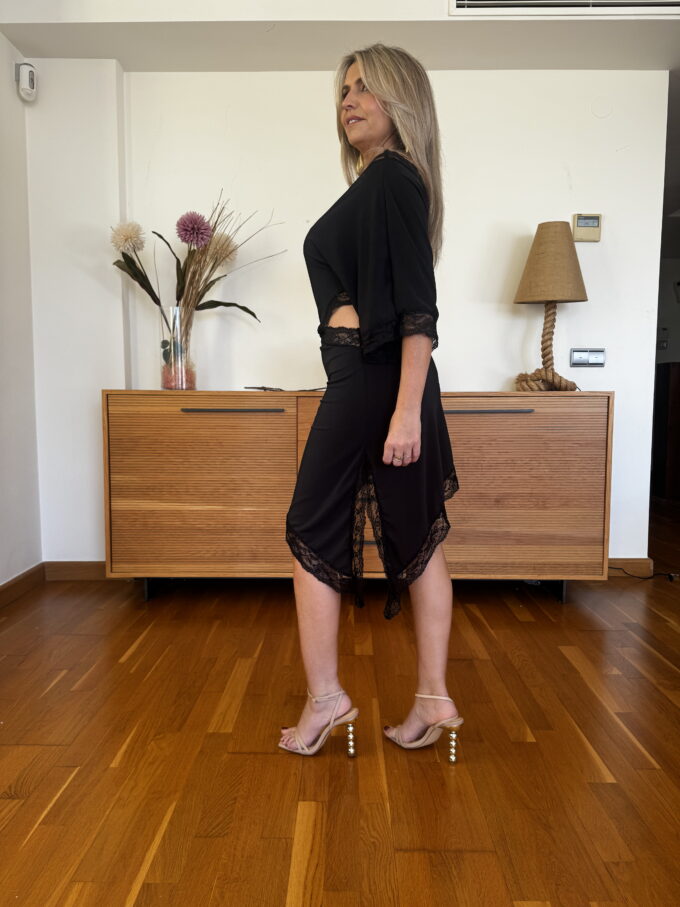 Vestido Asimétrico Encaje