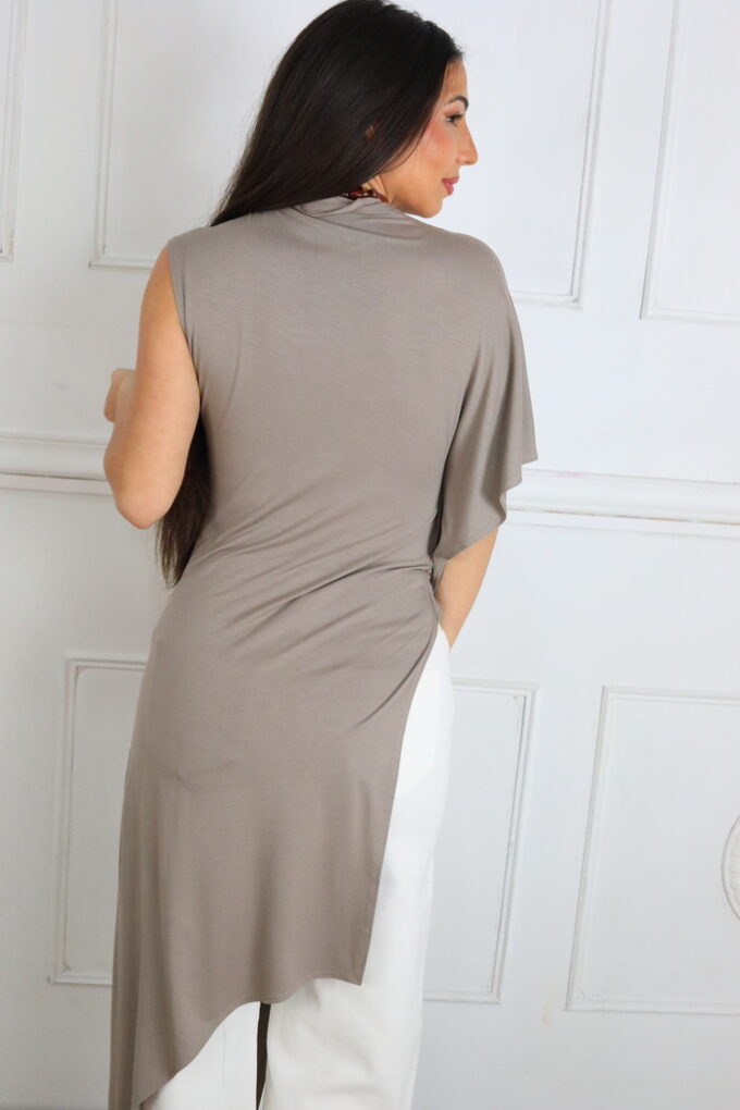 Camiseta Larga Asimétrica