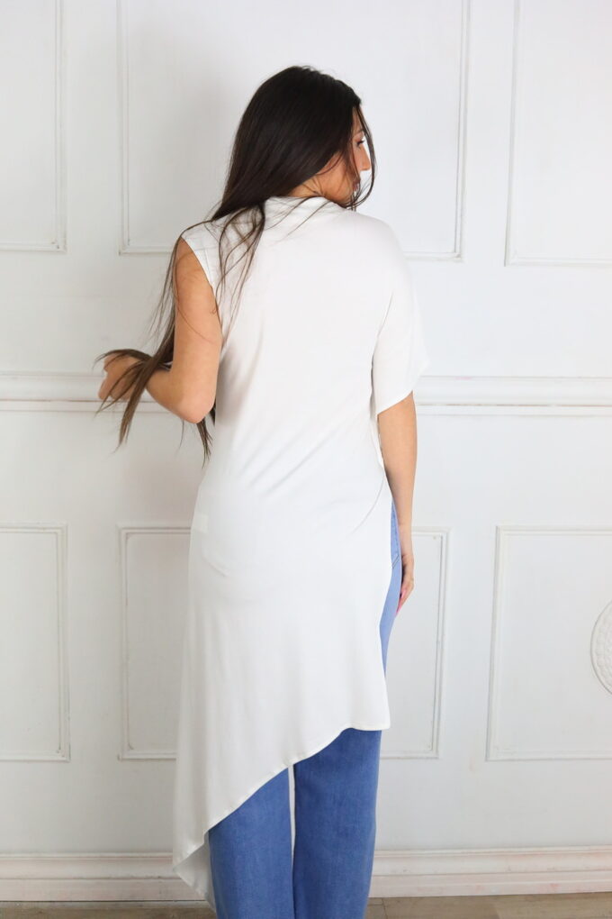 Camiseta Larga Asimétrica