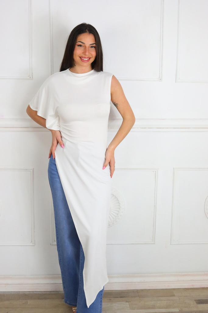 Camiseta Larga Asimétrica