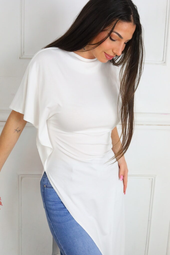 Camiseta Larga Asimétrica