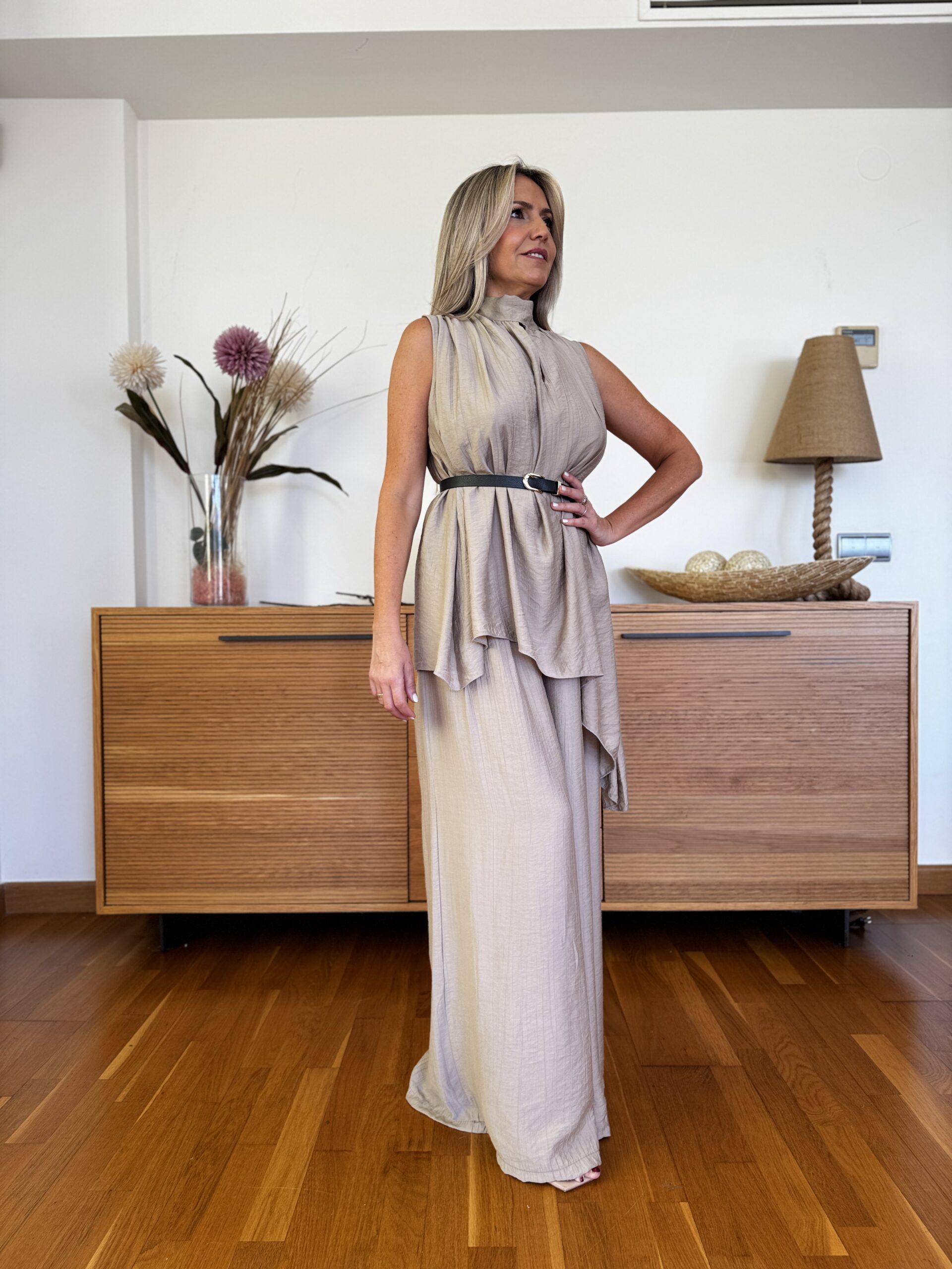 Conjunto Blusa Asimétrica - Imagen 5