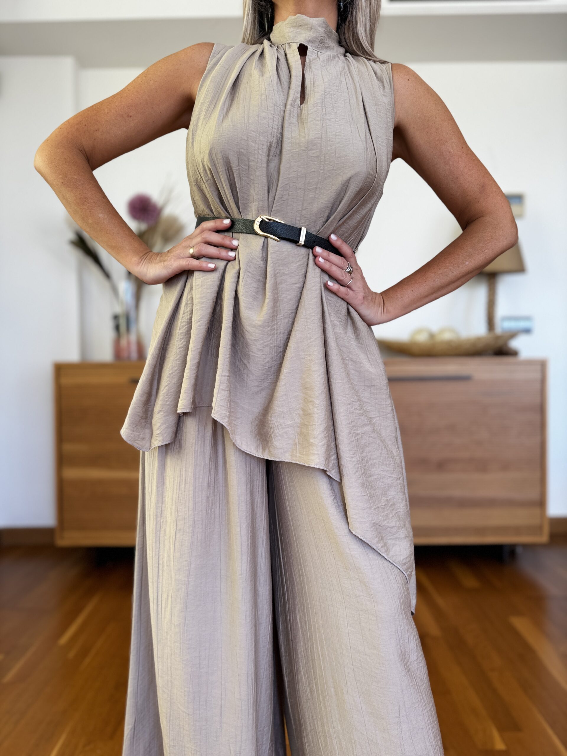 Conjunto Blusa Asimétrica - Imagen 4