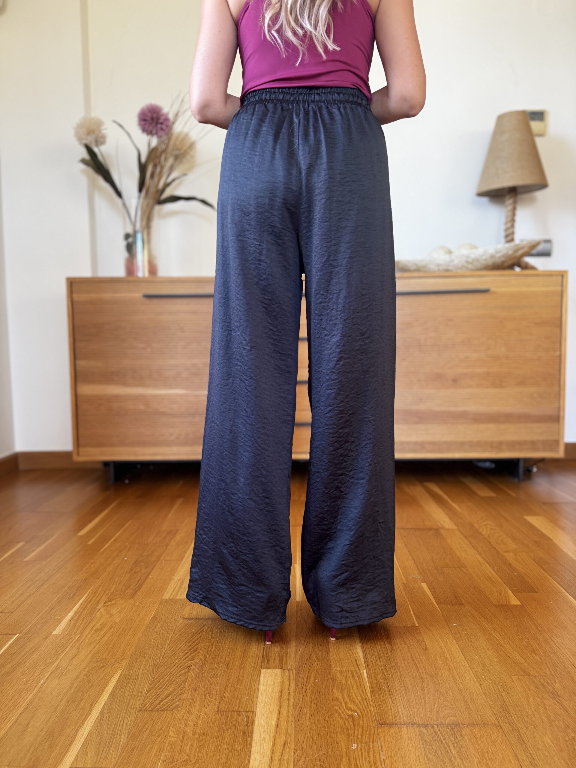 Pantalon Satinado Cropped - Imagen 25