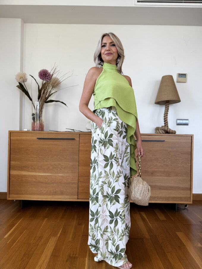 Blusa Volantes Asimétrica
