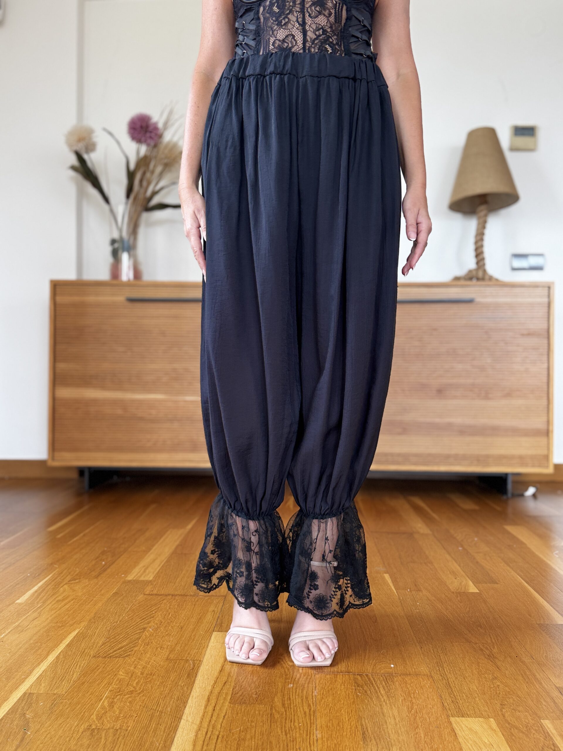 Pantalon Bajo Encaje - Imagen 4