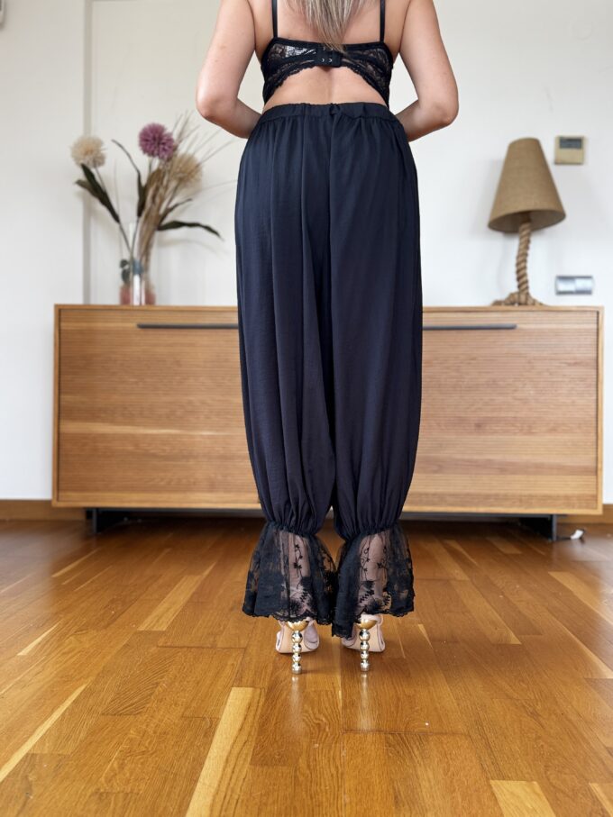 Pantalon Bajo Encaje