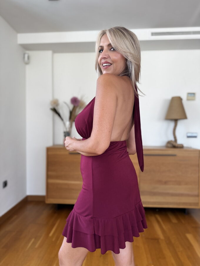 Vestido Cascos Broche