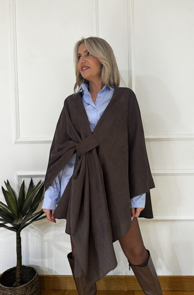 Poncho Antelina Asimétrico