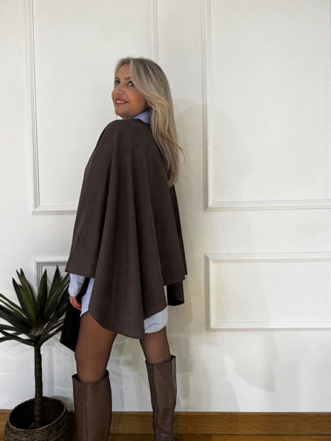 Poncho Antelina Asimétrico