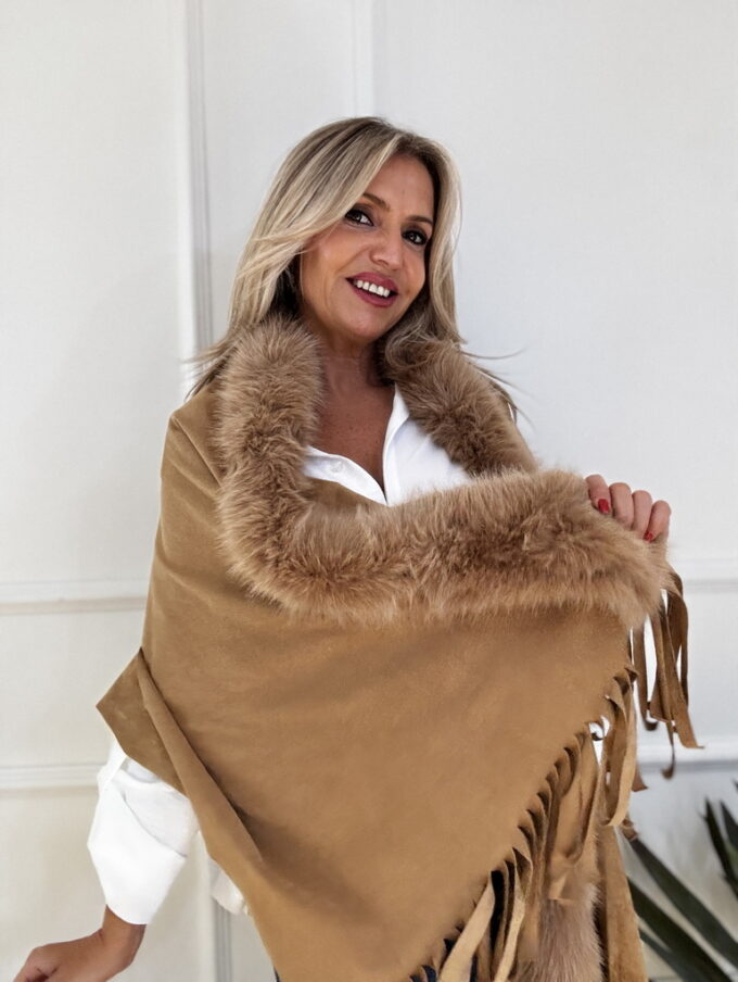 Poncho Pelos Flecos