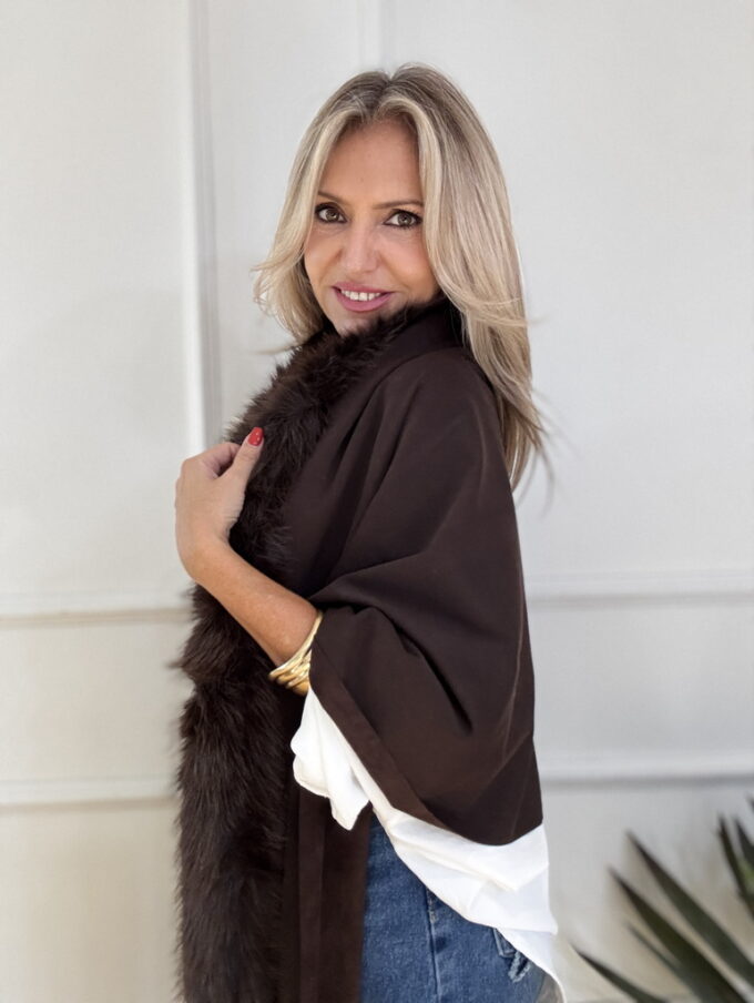Poncho Pelos Flecos