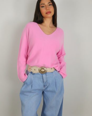 freepik__pon-el-fondo-gris-claro-prcticamente-blanco-centra__57628